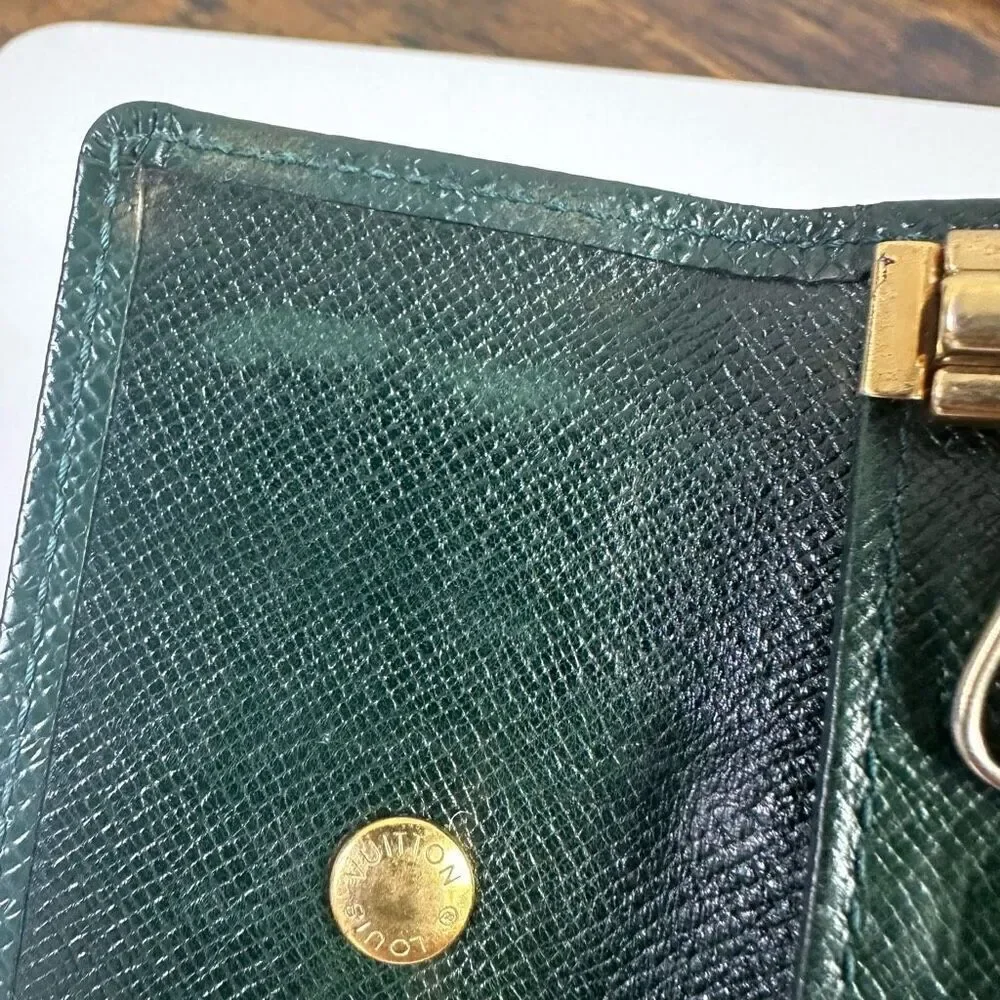 Louis Vuitton Green Taiga‎ Leather 4 Key Case Holder